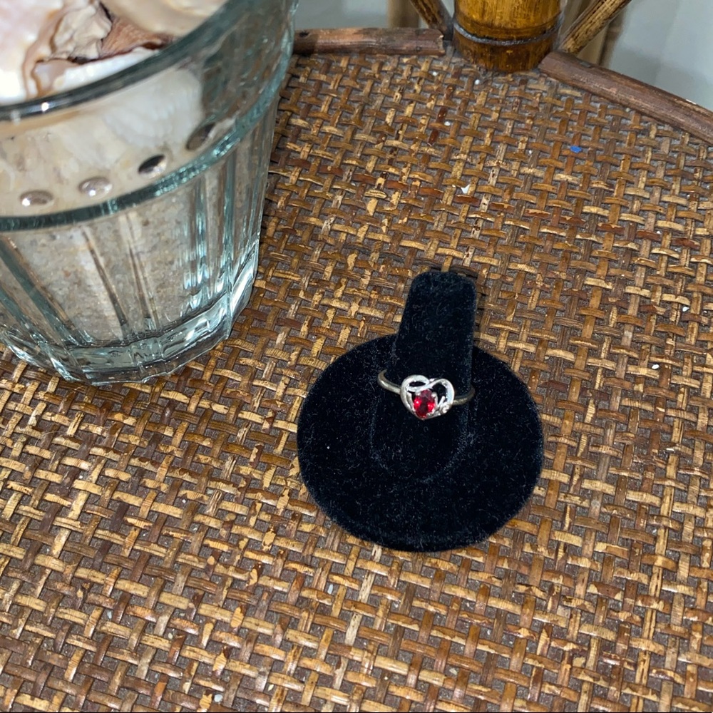 Macy’s 925 Silver Ruby Red Stone Heart Ring Size 8 - image 4